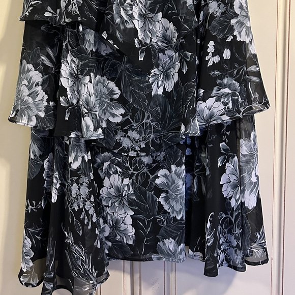 Skirt - Picture 4 of 4